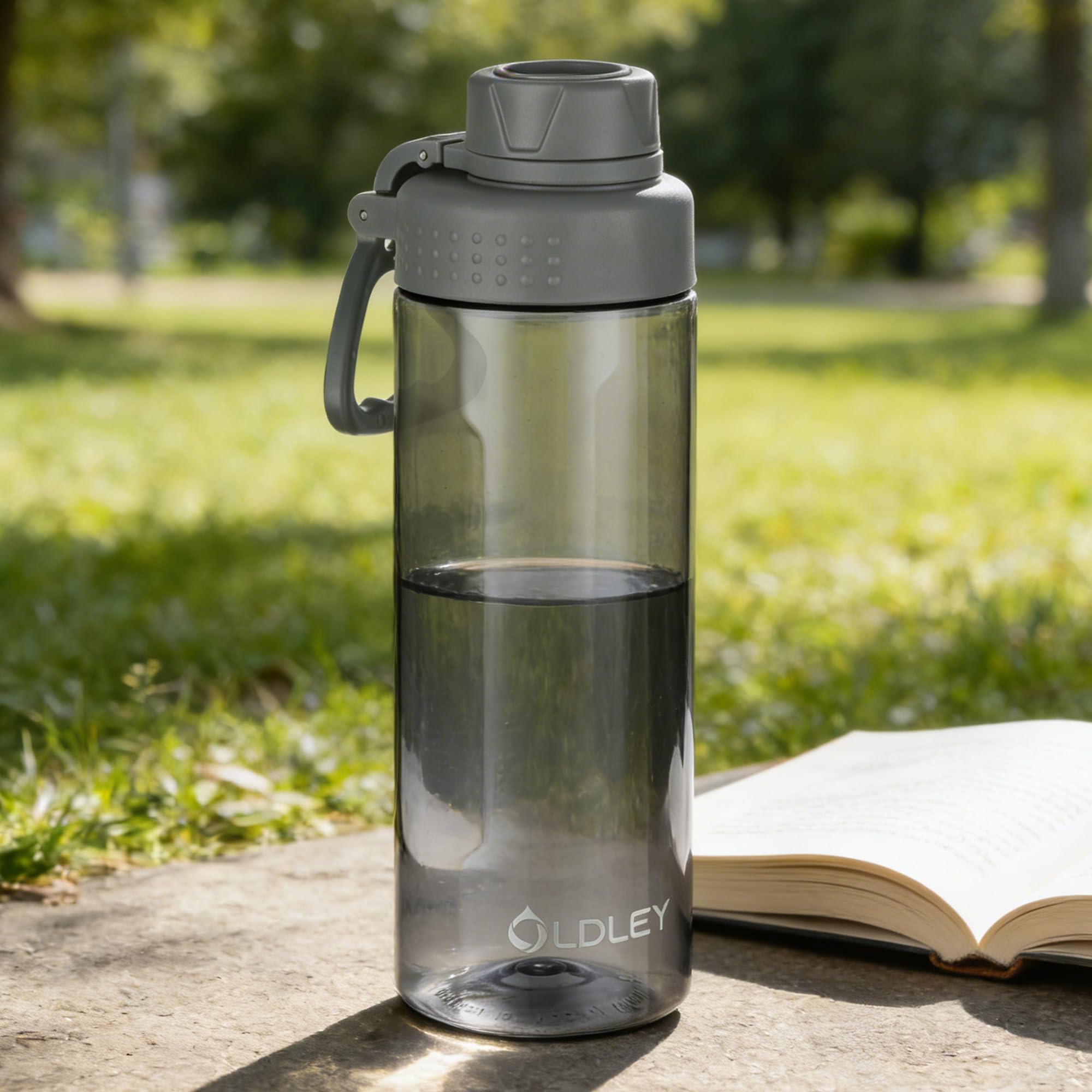 OLDLEY 600ml/20oz Water Bottle BPA Free Tritan Clear Water Bottle with Screw Lid & Carry Loop Reusable Leakproof Drinking Bottle for Sports, Gym, School, Outdoor (Black)